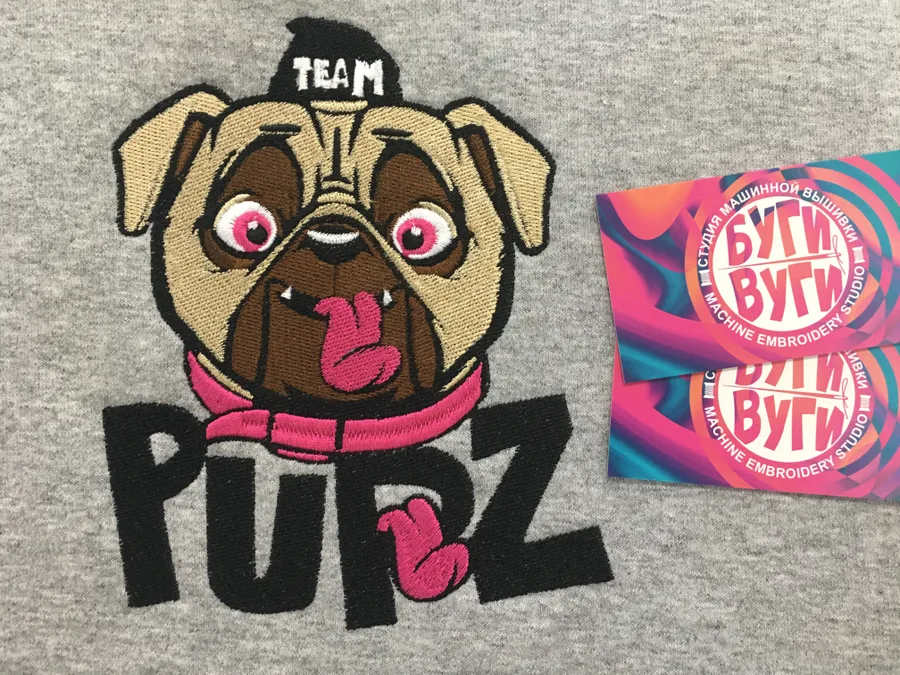 Вышивка мопса на толстовке