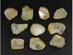 Топаз, кристалл, "дикий", в ассортименте, Россия, Забайкальский край (10-14 мм, 1-1,4 г) №36030