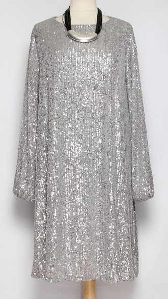 ПЛАТЬЕ-ТУНИКА НАРЯДНОЕ "РАСКЛЕШЕННОЕ ПАЙЕТКИ" серебро р.46,50,52,54,58