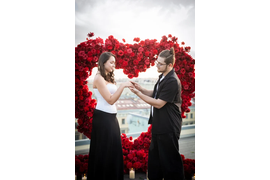 Фотозона для предложения руки и сердца