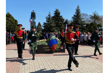 Сквер Славы 11.04.2022 г. 