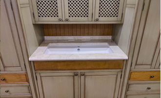 Встроенный шкафы для постирочной.