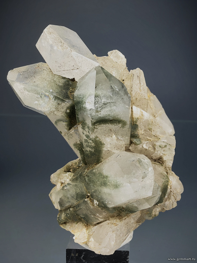 Горный хрусталь с включениями хлорита. Северная Осетия. 60*50*40мм