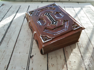 книга обид гномов, книга гнева, Great Book of Grudges, Даммаз Крон, warhammer, кожаный ежедневник