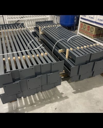 Типовое металлическое ограждение школы