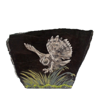 Спил змеевика с каменной росписью, разные изображения