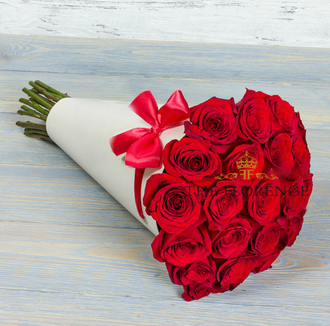 Цветы в плайм пакете «Розы любимой»