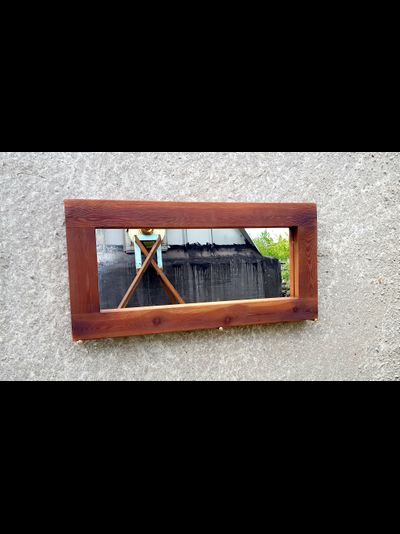 зеркало в раме из лиственницы