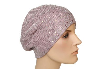 Розовый берет весенний со стразами