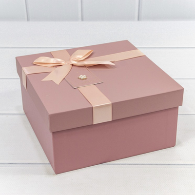 Коробка подарочная с бантом и цветком (лиловая), 15*15*6,5см