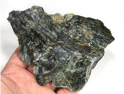 Серпентин, необработанный, дикий образец, Россия, КЧР, Урупский район (131*95*23 мм, 258 г) №37720