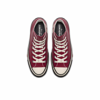 Converse love graphic hot sale