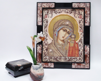 Иконы с каменной росписью, разные лики