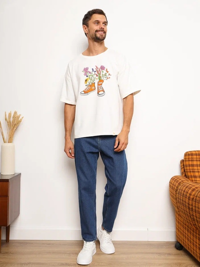 МУЖСКАЯ ФУТБОЛКА СВЕТЛАЯ "ЦВЕТОЧНЫЕ КЕДЫ"