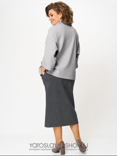 Женский 2-х предметный костюм, состоящий из трикотажной туники и юбки из замши