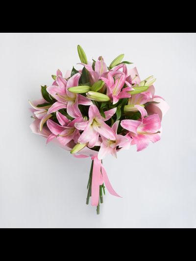 5 розовых лилий