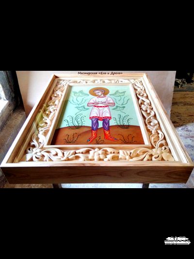 Киот резной из ясеня