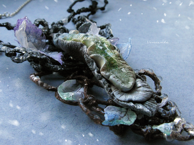 Волшебное колье "Зимняя Дриада из Зачарованного Леса"