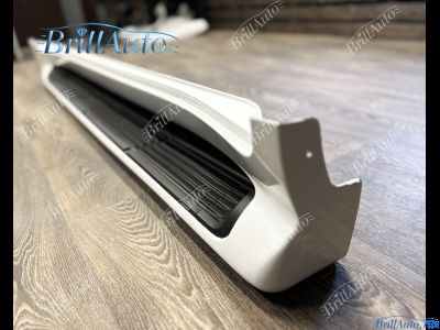 Подножки с подсветкой Toyota Land Cruiser 200 белые