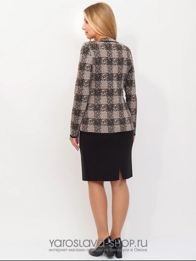 Трикотажный жакет бежевого цвета