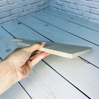 Доска разделочная с прямым краем 330*180 мм деревянная без росписи