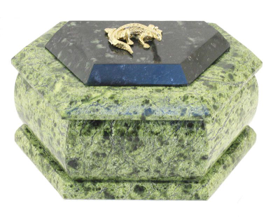 Шкатулка большая из змеевика, разные формы