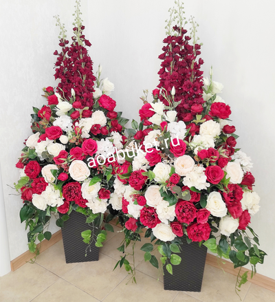 Композиция из искусственных цветов большая напольная, на сцену "Ажур" № ОС009/на сайте АОАБУКЕТ