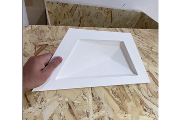 Модель достаточно объемная - толщина 60 мм. Поэтому, классически для нашего производства, панель делается облегченной - с полостью с обратной стороны.