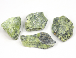 Змеевик, необработанный, дикий образец в ассортименте, Россия, КЧР, Урупский район (30-40 мм, 8-12 г) №37812