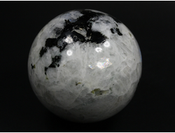 Шар Лунный камень, Турмалин чёрный (шерл), Индия (55 мм, 240 г) №35327