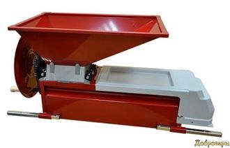 Ручной измельчитель с гребнеотделителем «MOLINARA» крашеная