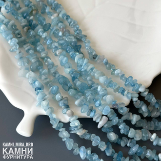 "Аквамарин и кварц" голубой берилл с кварцем крошка галтовка 5,8-10,5 мм, цена за нить 20 см