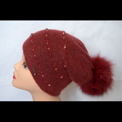 Вязаная шапка с помпоном Vizio италия бордовая из коллекции вязаных шапок 2017 с помпонами