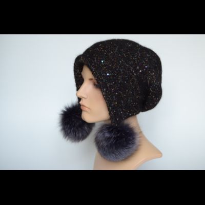 Vizio Италия 8022 РР 66 шапка с помпонами черная