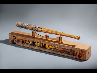 Бейсбольная бита Нигана Люсиль из т/с Ходячие Мертвецы