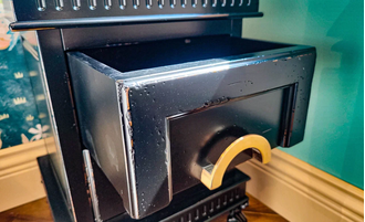 Тумба прикроватная с ручкой - кольцом.