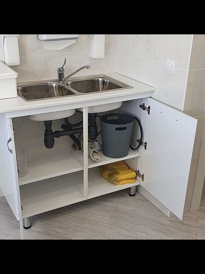 Тумба медицинская металлическая на подиуме ТММ-2.0