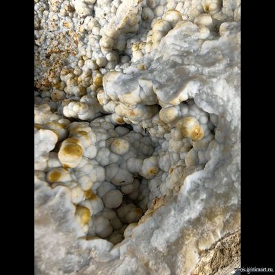 Агат, халцедон, почки в полости, (разн. кварц). Россия. 150*135*100мм