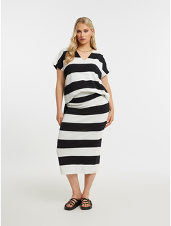 Женская блузка с принтом большого размера в модном бутике XLady