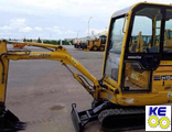 3F0547733 стекло за дверью KOMATSU PC12R, PC15R-8