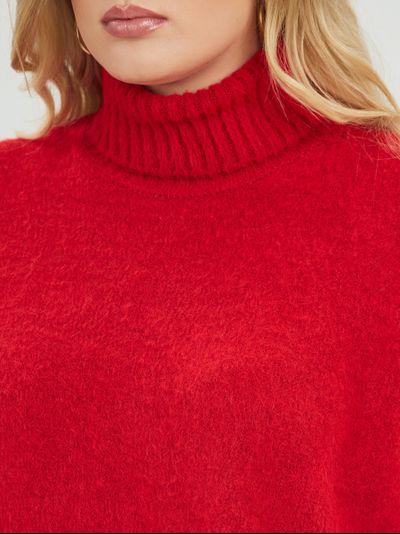 Свитер красного цвета