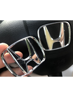 значок в руль Хонда Аккорд 7 рестайл 53x43 мм
