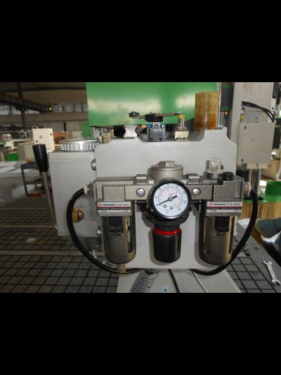 Фрезерно-гравировальный станок с ЧПУ WoodTec HA 1325