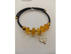 Браслет на пружине каучук,янтарь.