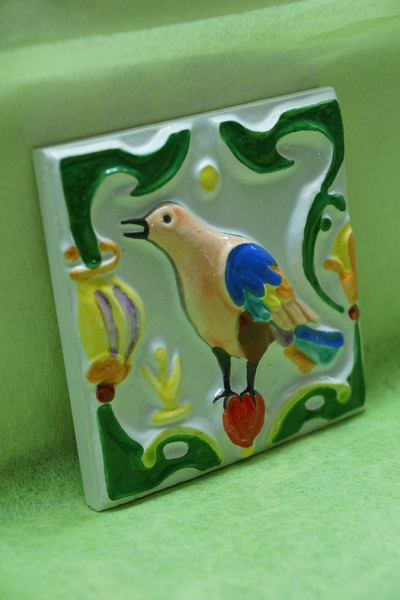 Соловей свободы (изразцовая плитка)