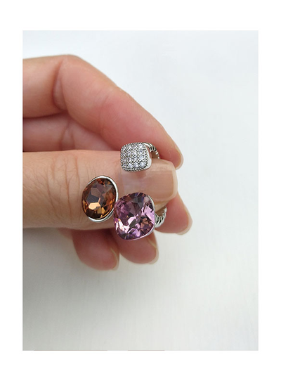 (АРТИКУЛ: 9671/81) КОЛЬЦО ЖЕНСКОЕ, СЕРЕБРИСТЫЙ МЕТАЛЛ С ЗОЛОТИСТЫМ И СВЕТЛО-РОЗОВЫМ КРИСТАЛЛАМИ