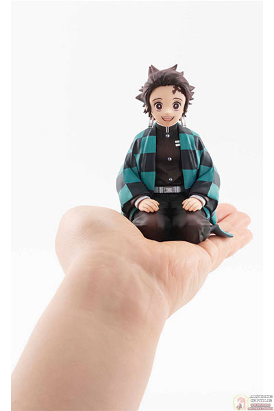 Фигурка Тандзиро Камадо (G.E.M. Kamado Tanjirou Tenohira)