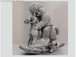 Мальчик на лошадке большой. ОПТ