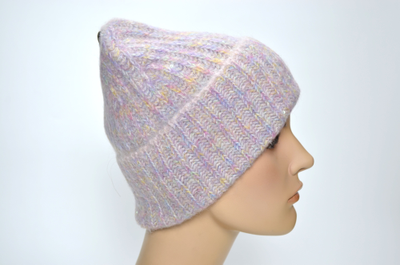 Зимняя женская шапка с отворотом розовая