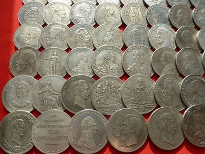 55 настольных памятных царских медалей диаметром 50-55 мм, без повторов! Копии высшего качества!